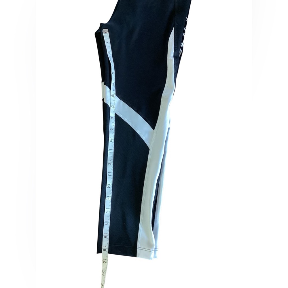 Under Armour Black White Cropped Compression Leggings Small 1370686 - Picture 5 of 5